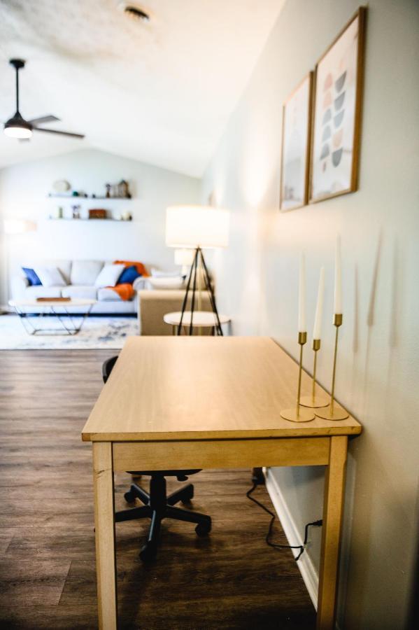 Urban Cottage: Homey & Convenient Ferienhaus Huntington