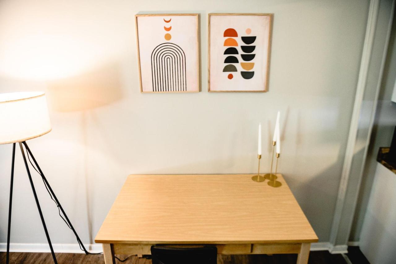 Ferienhaus Urban Cottage: Homey & Convenient Huntington